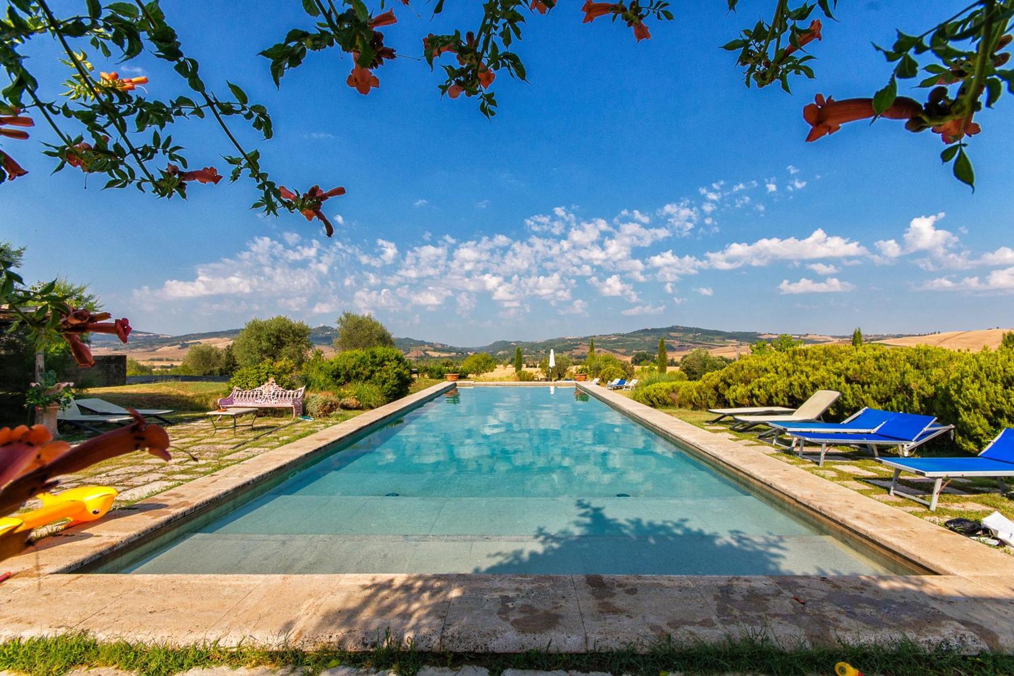 Agriturismo Le Sorbelle D'Orcia Con Piscina ปีเอนซา ภายนอก รูปภาพ