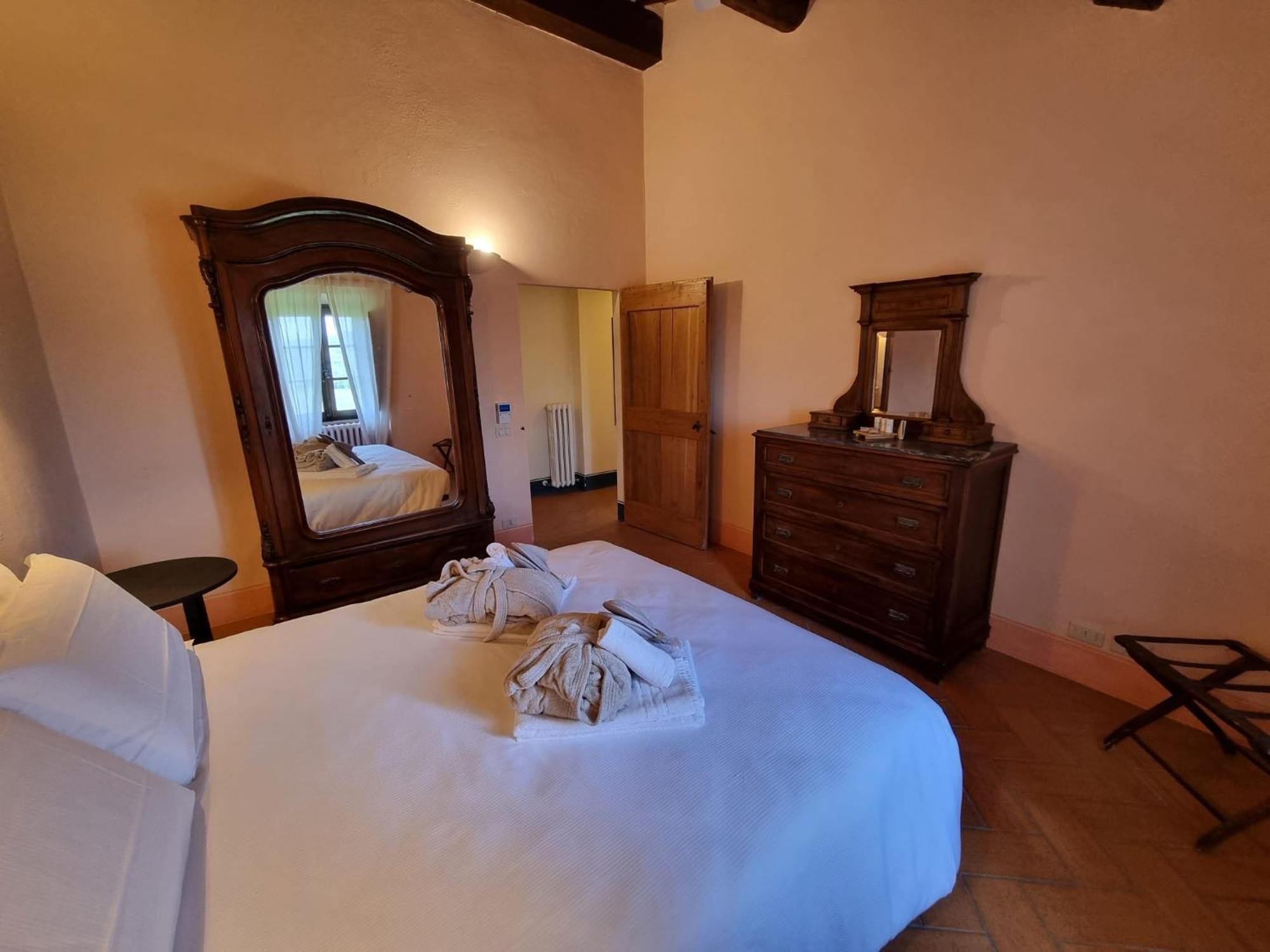 Agriturismo Le Sorbelle D'Orcia Con Piscina ปีเอนซา ภายนอก รูปภาพ