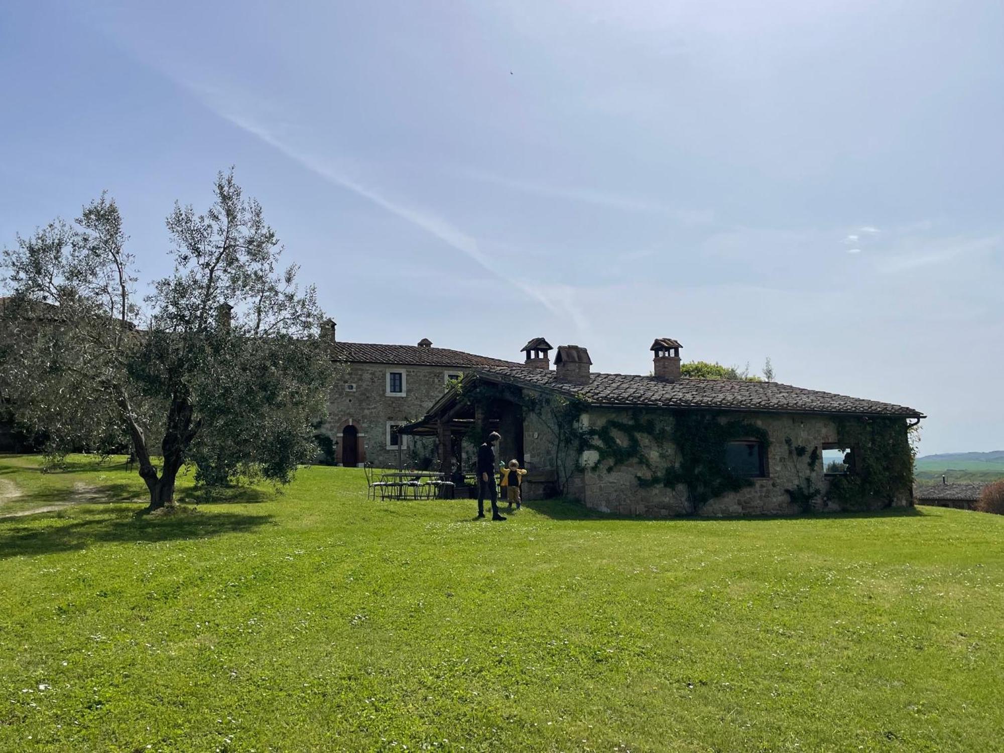 Agriturismo Le Sorbelle D'Orcia Con Piscina ปีเอนซา ภายนอก รูปภาพ