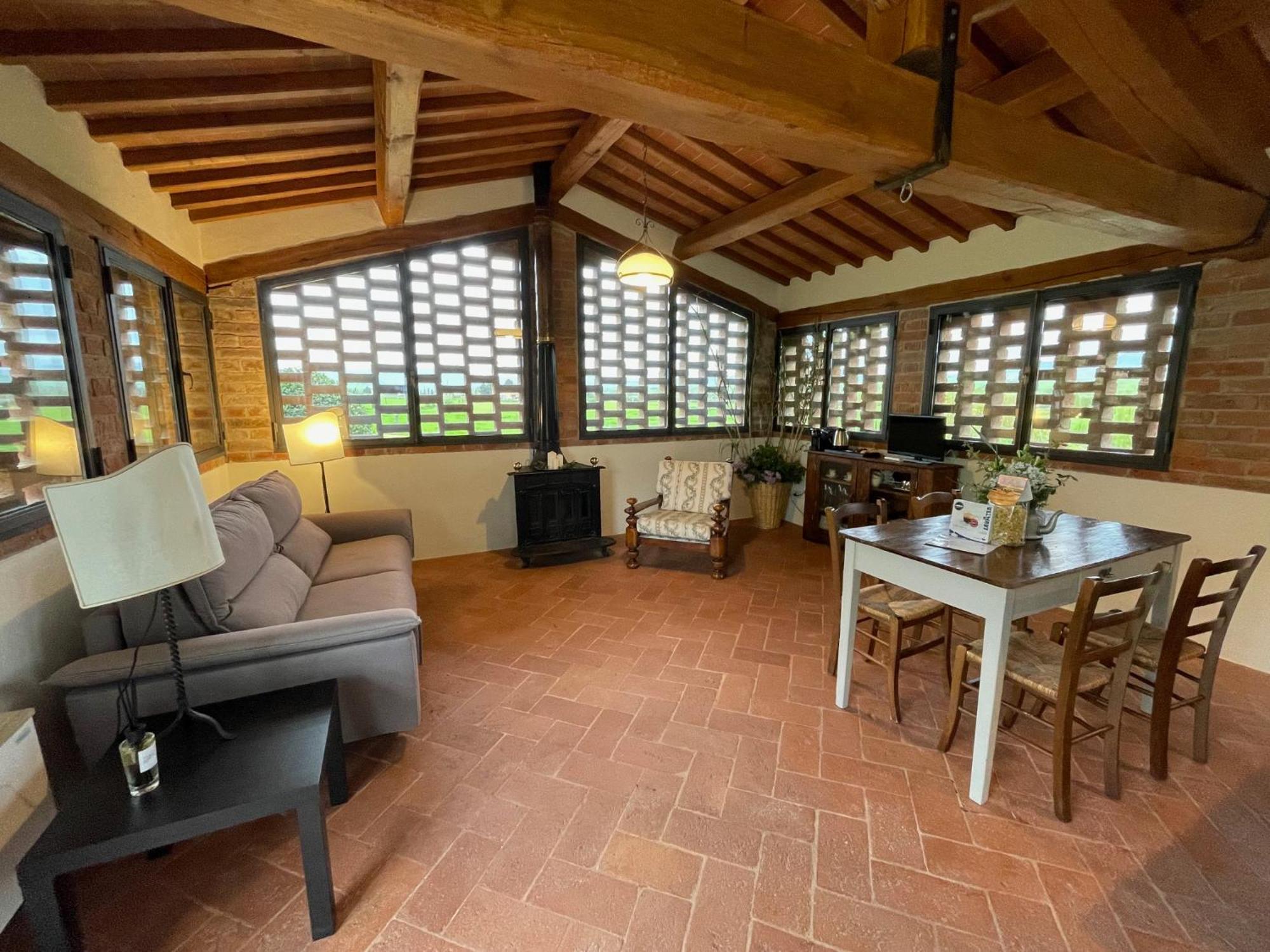 Agriturismo Le Sorbelle D'Orcia Con Piscina ปีเอนซา ภายนอก รูปภาพ