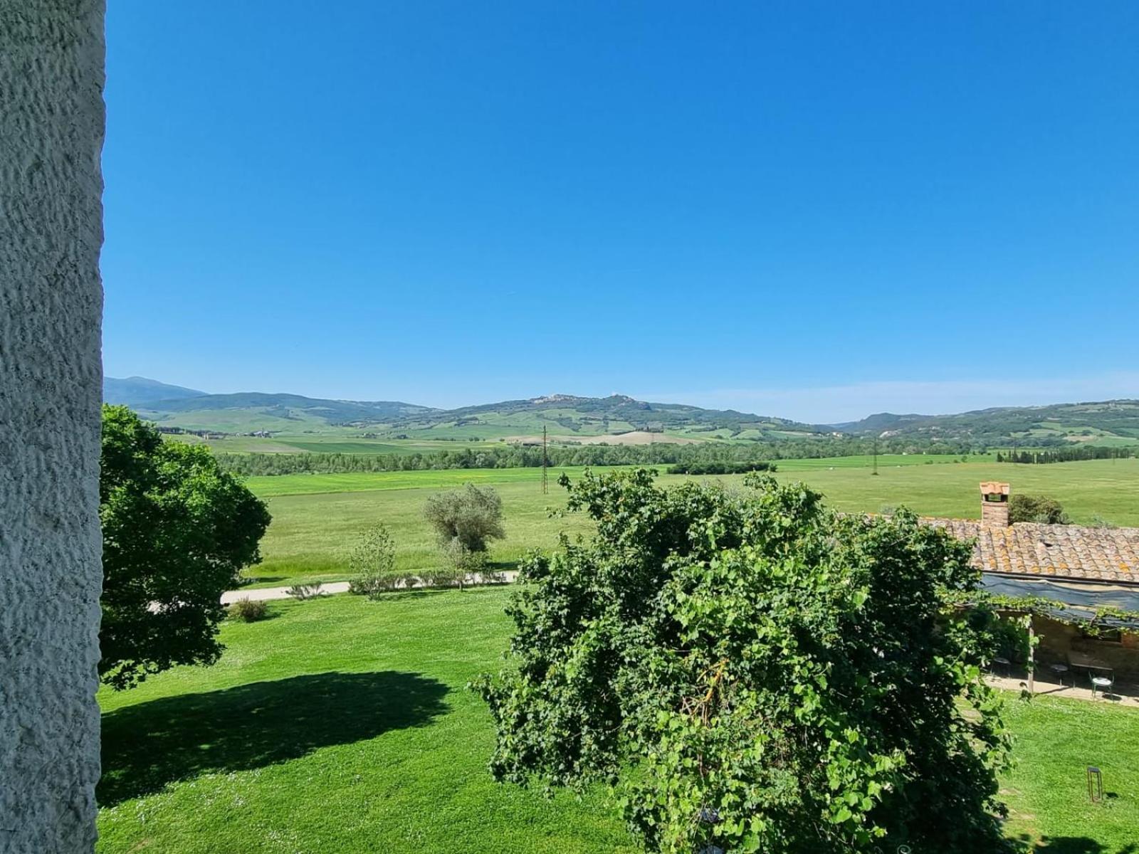 Agriturismo Le Sorbelle D'Orcia Con Piscina ปีเอนซา ภายนอก รูปภาพ